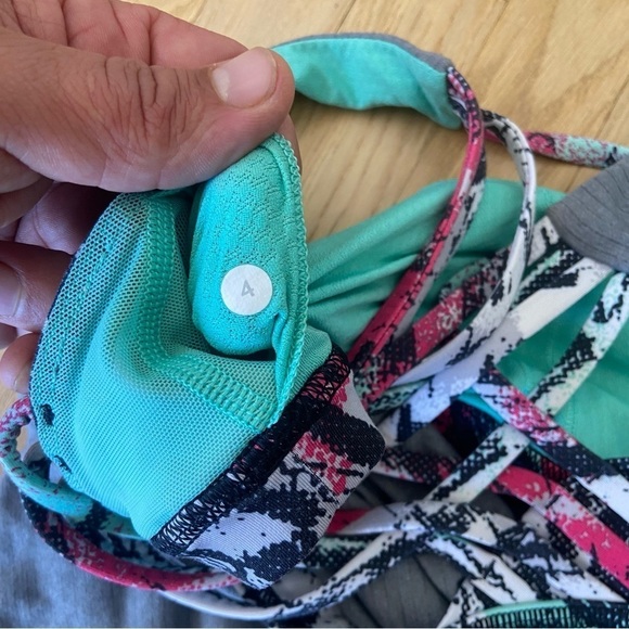 Lululemon womens free to be wild tank top size 4 - Picture 3 of 5